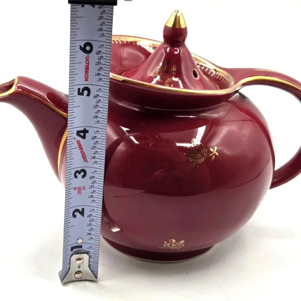 Hall Teapot #0693 Windshield Pattern 6 cup Crimson Red with Gold Roses and‎ Trim